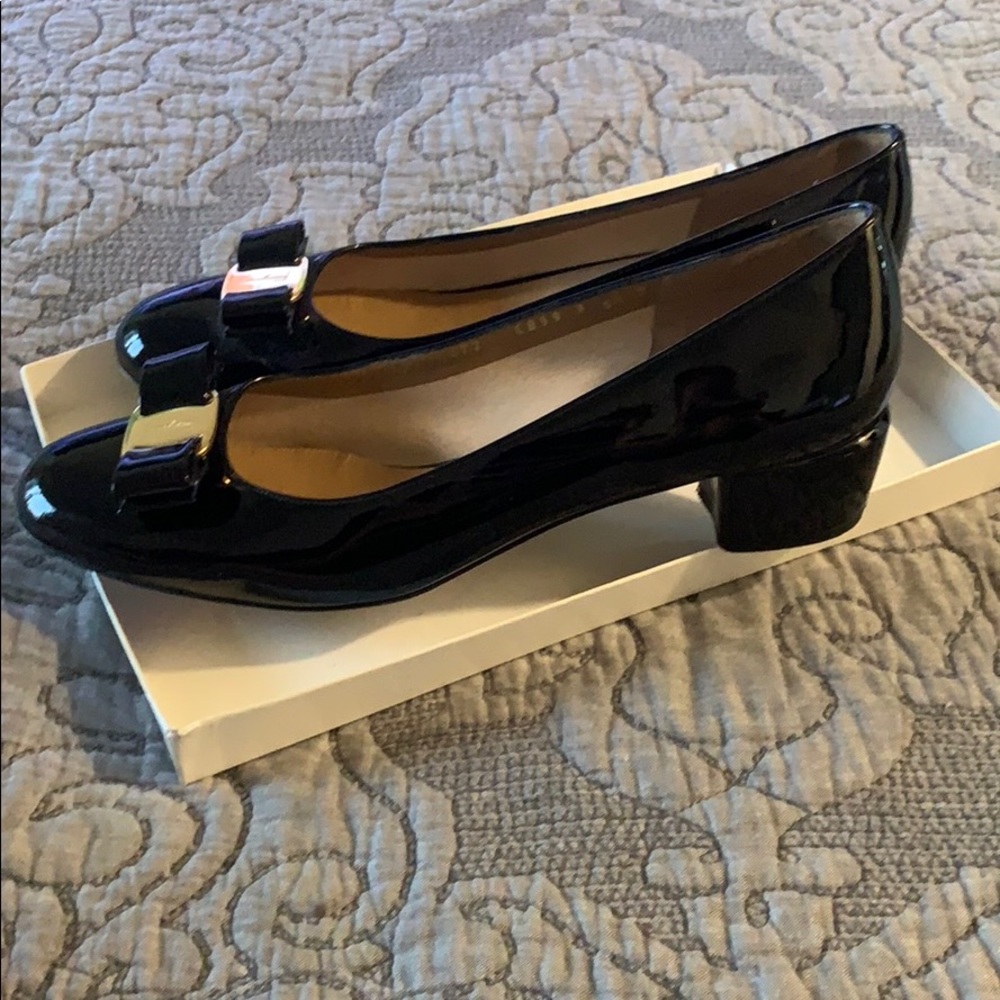 Black low heel flat
